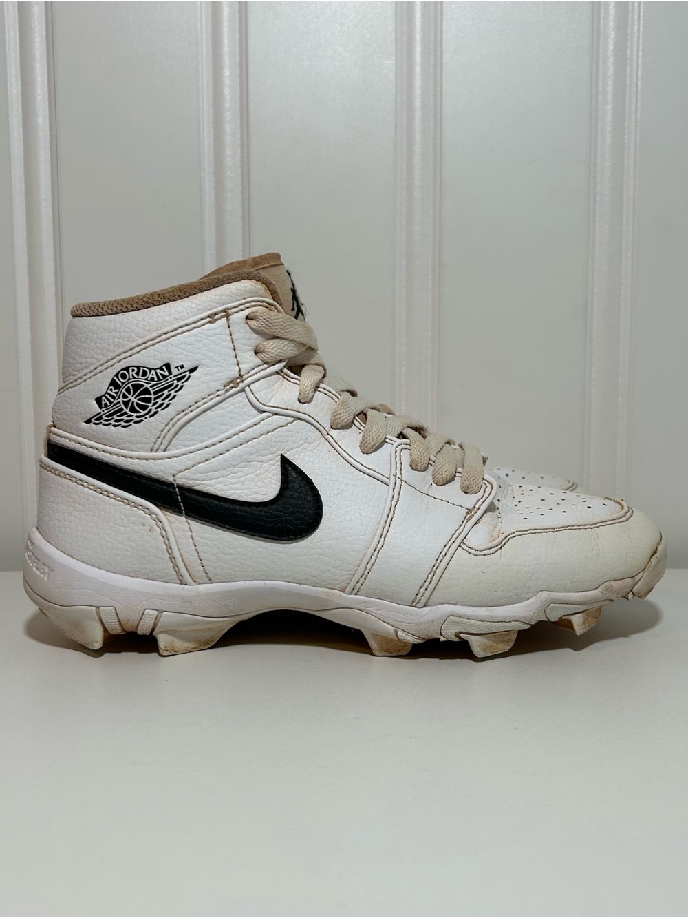 Jordan 1 football cleats Kids' White and Black High-Top Cleats
